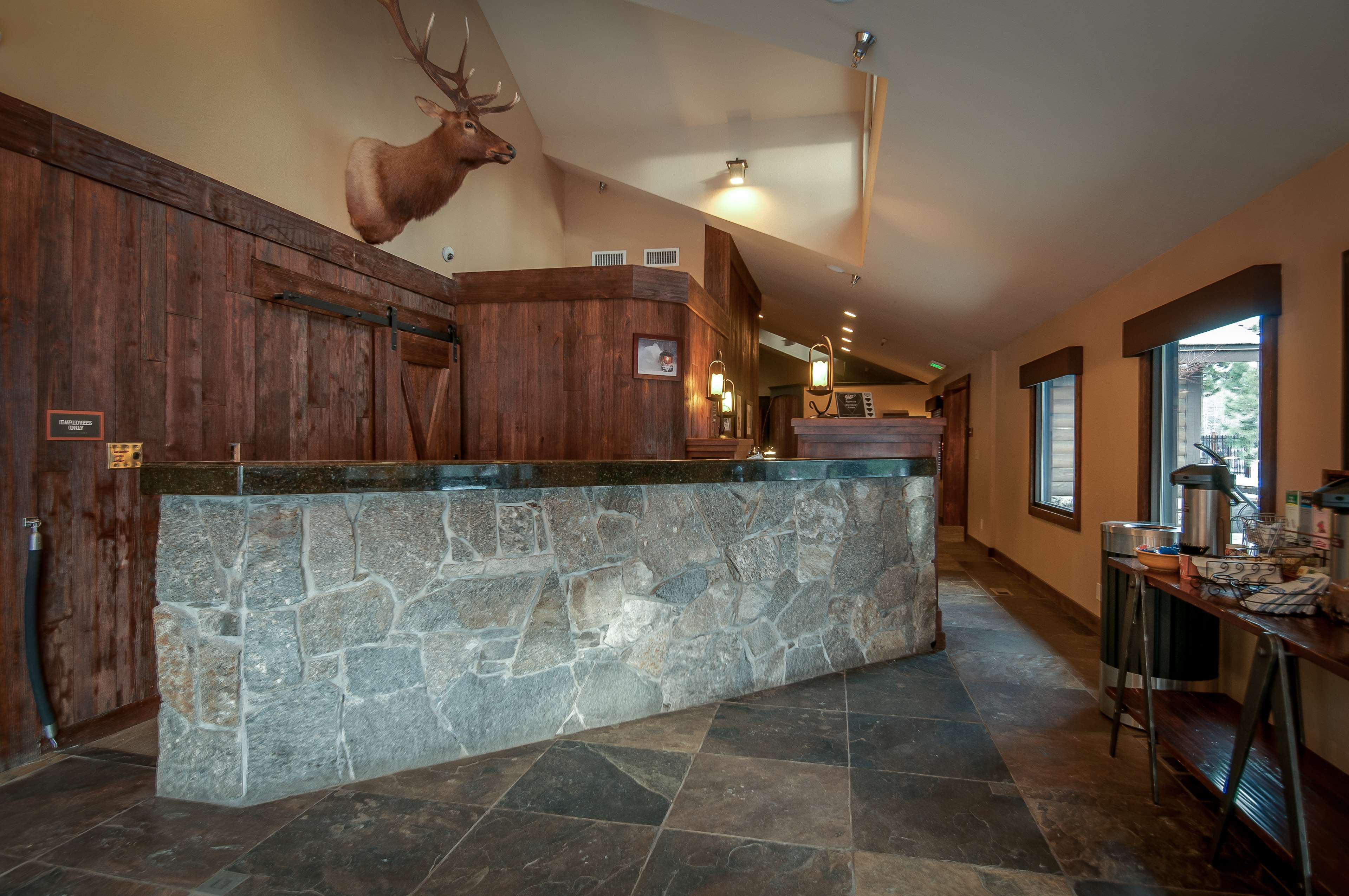 Best Western Plus Truckee-Tahoe Hotel Photo