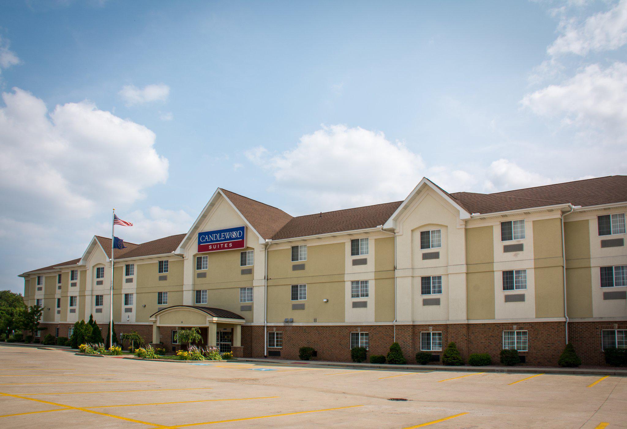 Candlewood Suites South Bend Airport Photo