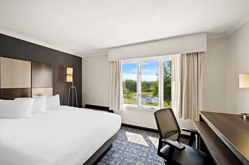 Best Western Freeport Inn Image