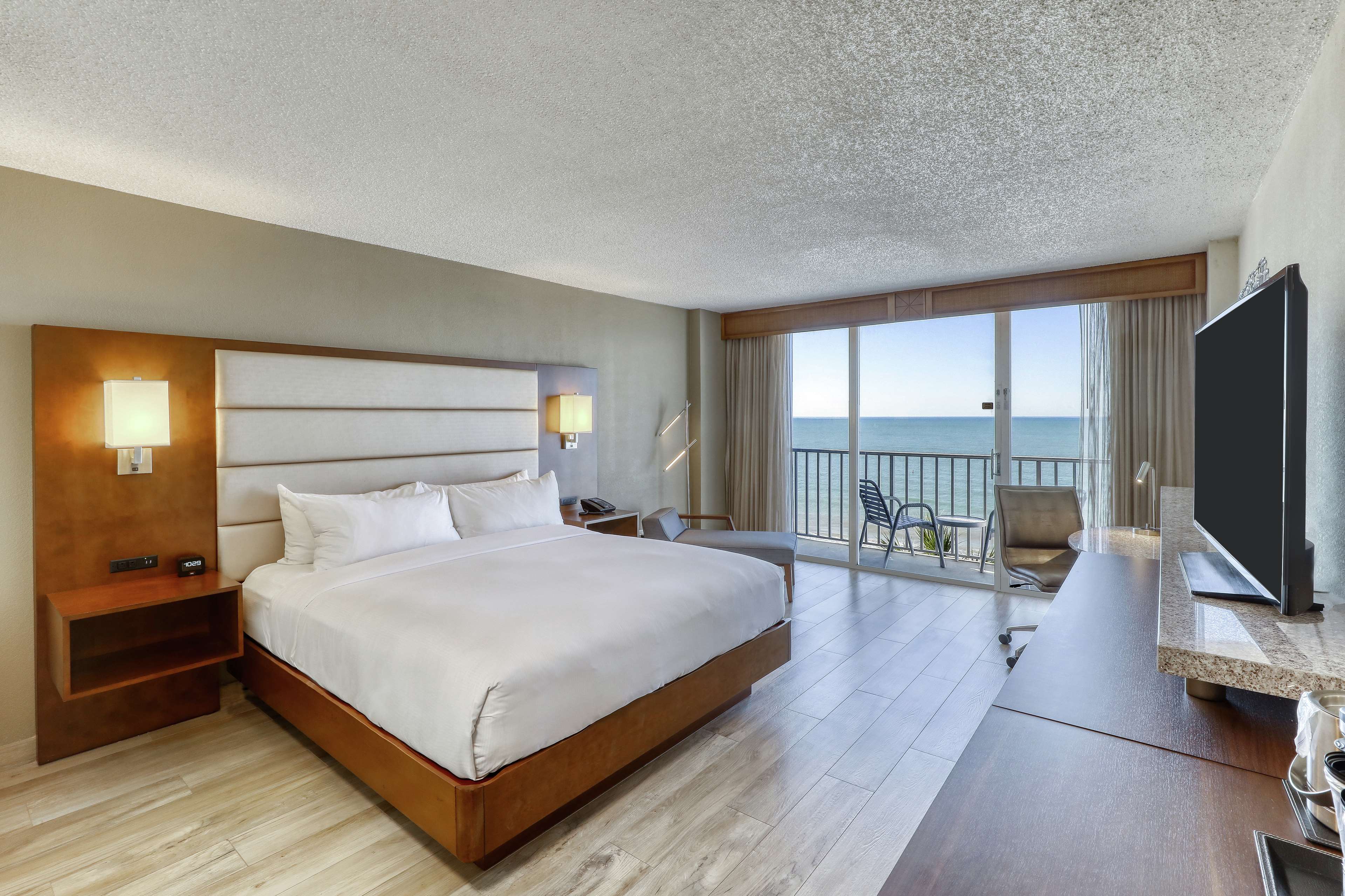 DoubleTree Beach Resort by Hilton Hotel Tampa Bay - North Redington Beach Photo