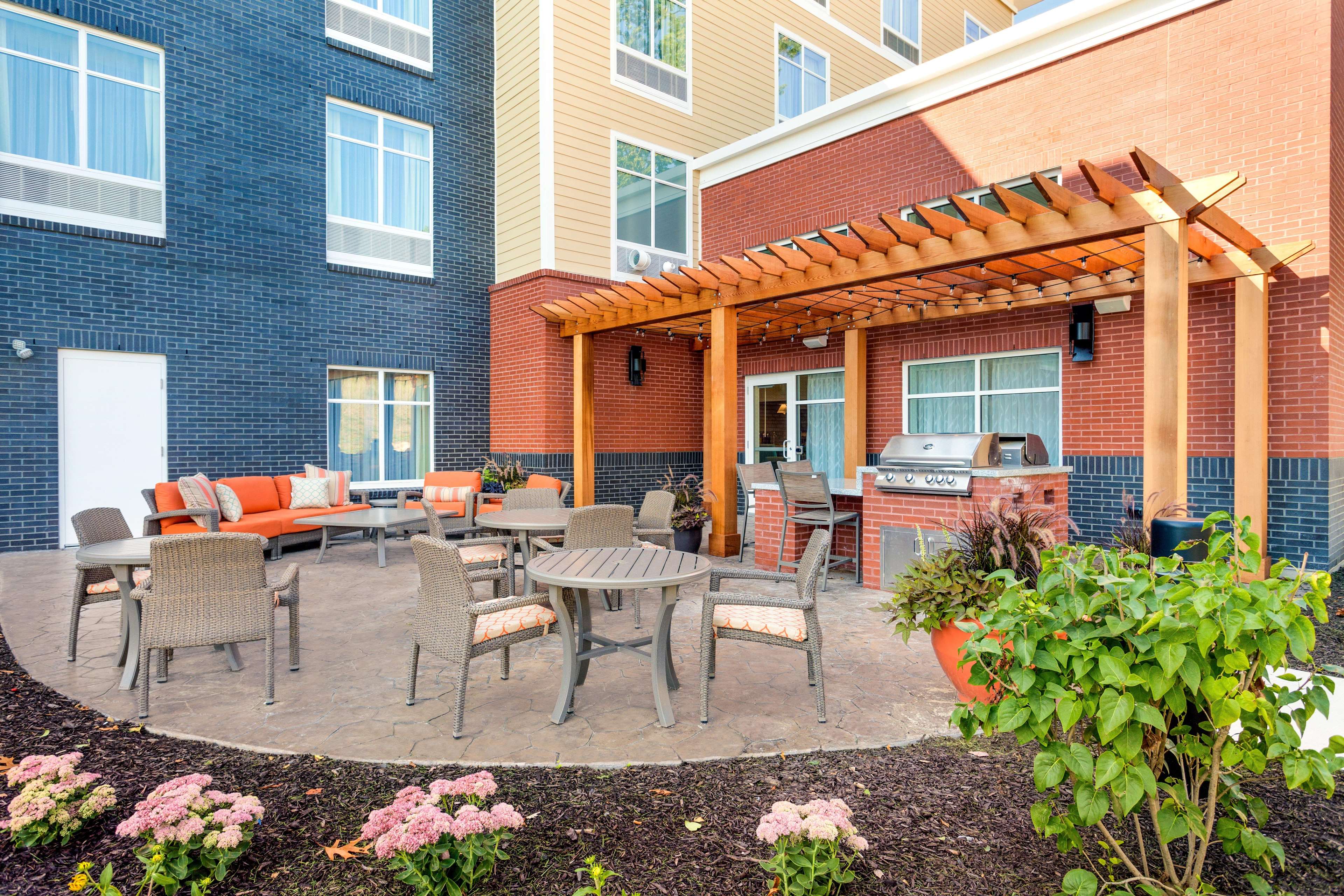 Homewood Suites by Hilton Gateway Hills Nashua Photo