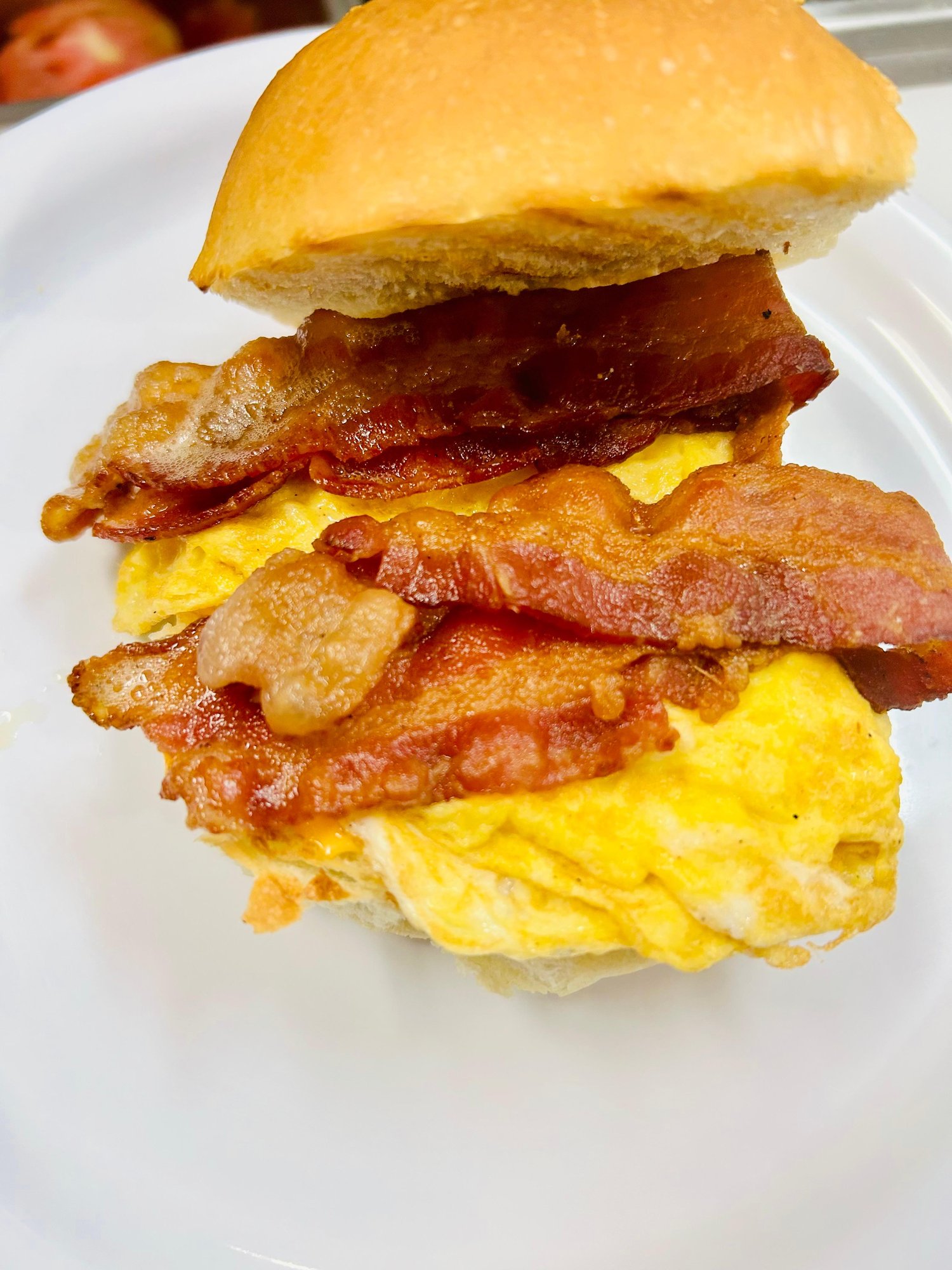 Bacon Egg & Cheese Brötchen Roll