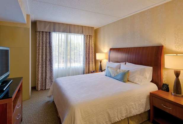 Images Hilton Garden Inn Lakewood