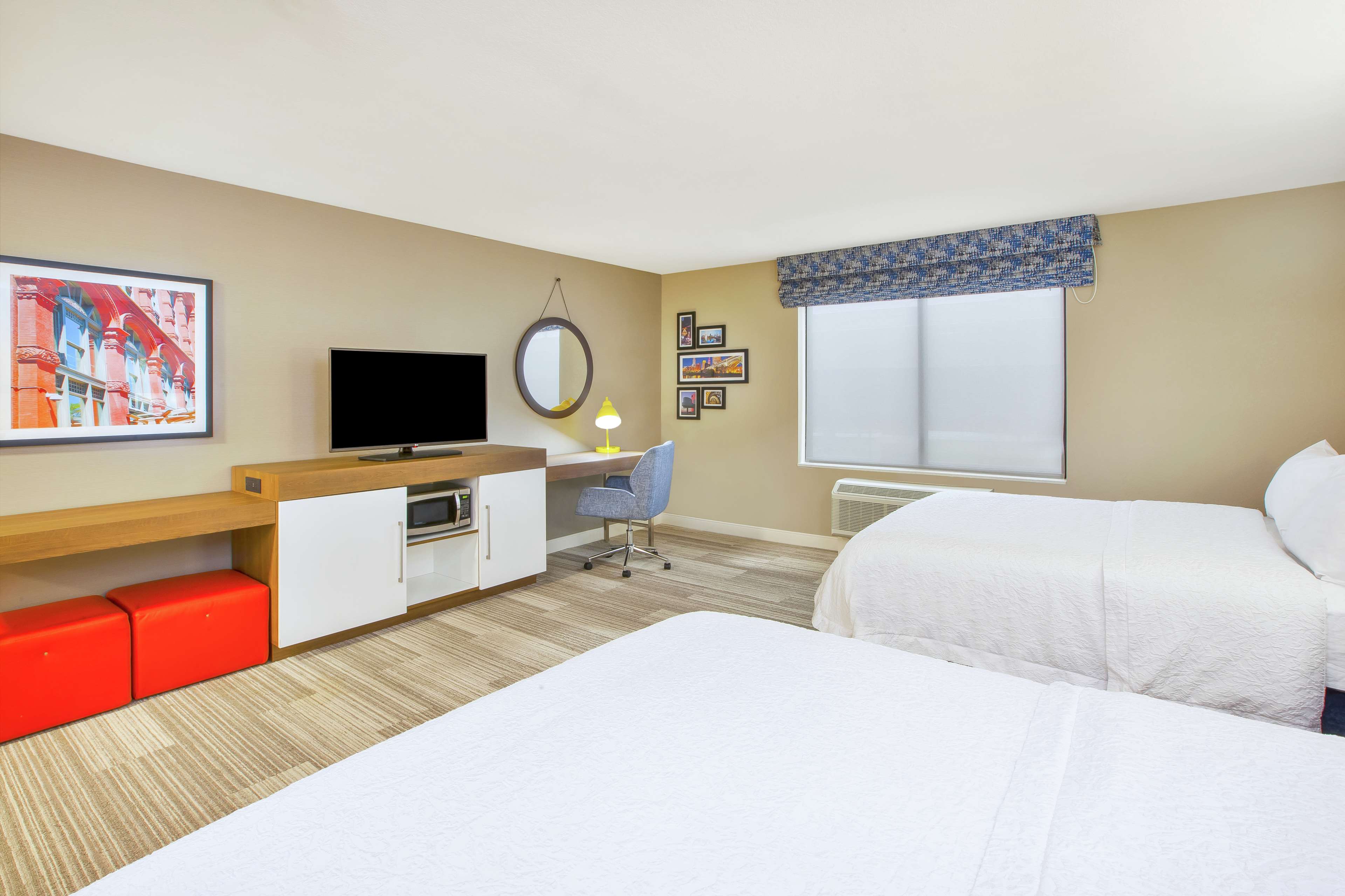 Hampton Inn & Suites Oakwood Village-Cleveland Photo