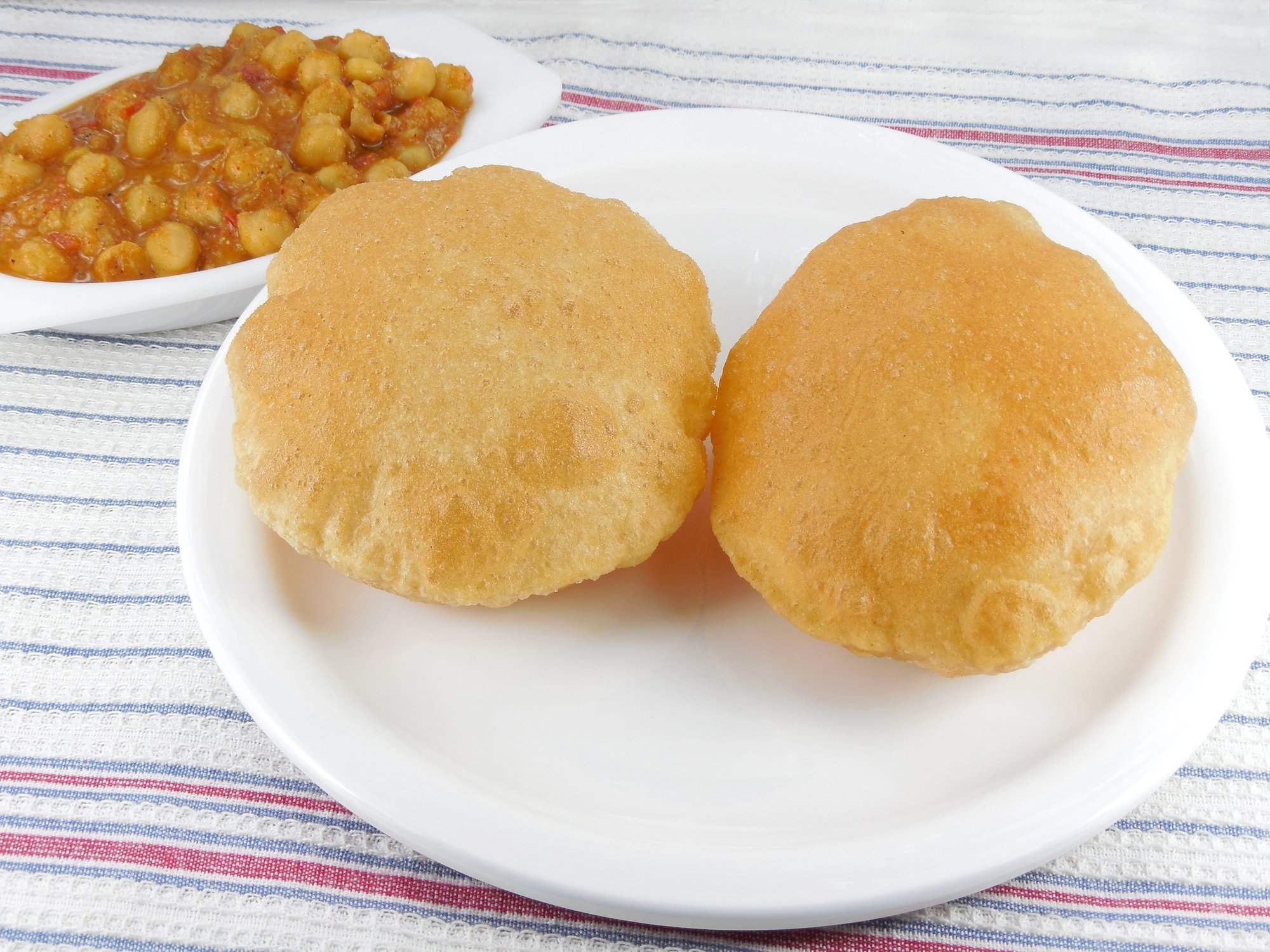 Poori (2 Pcs)