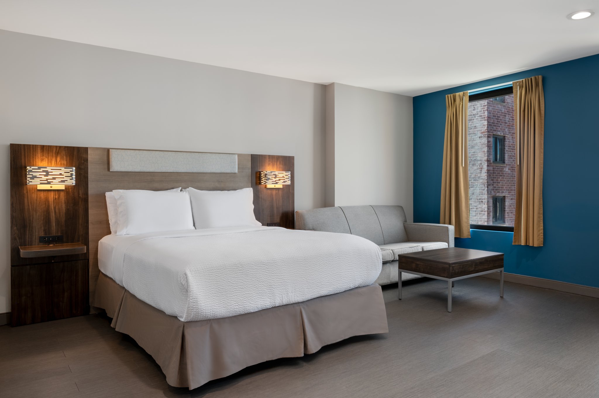 Holiday Inn Express & Suites Bronx - Zoo Area by IHG Image