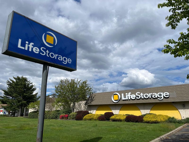 Images Life Storage - Brick