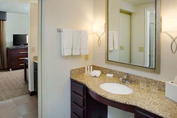 Images Homewood Suites by Hilton Manchester/Airport