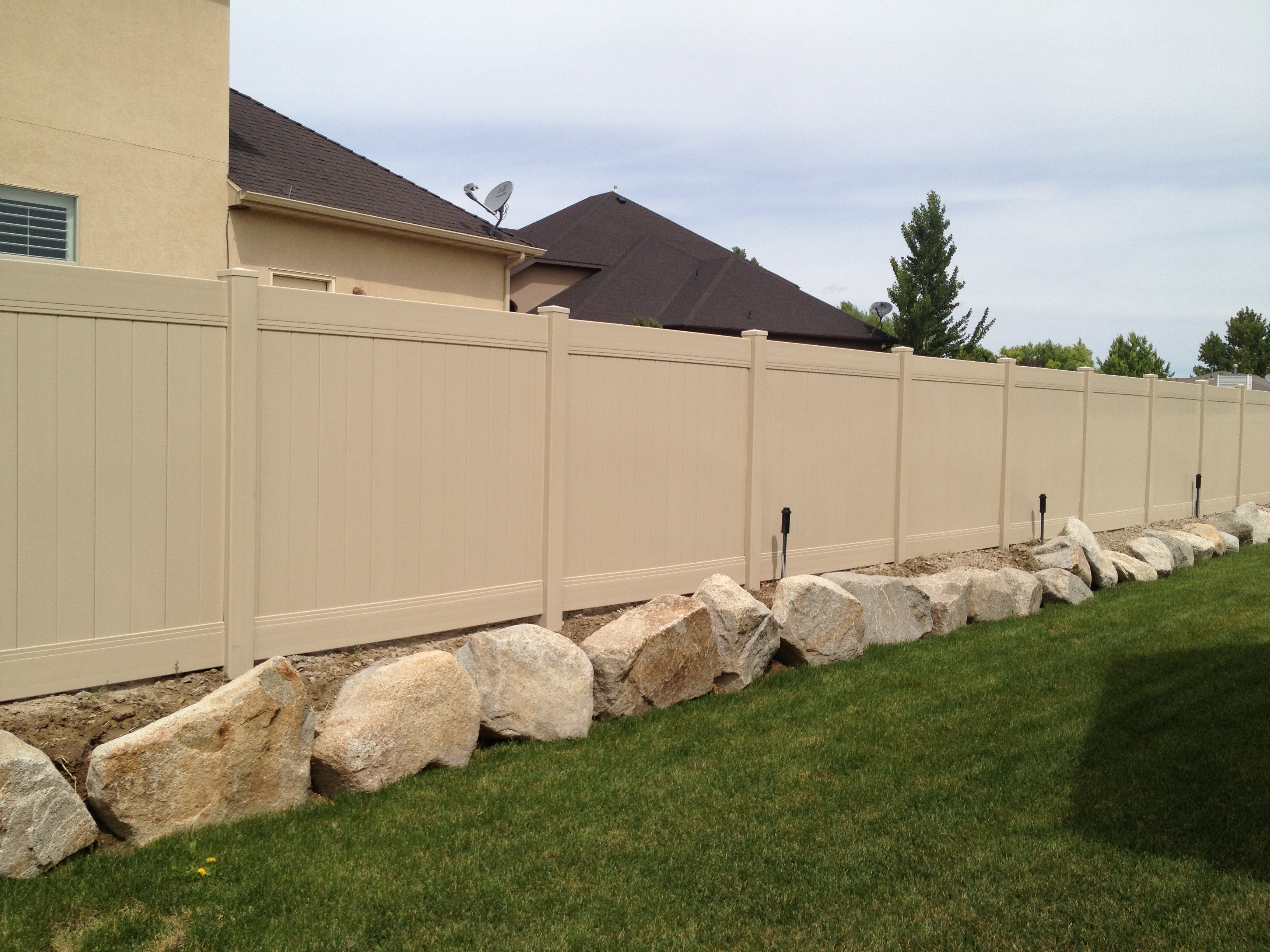 Crown Vinyl Fence Inc. Photo