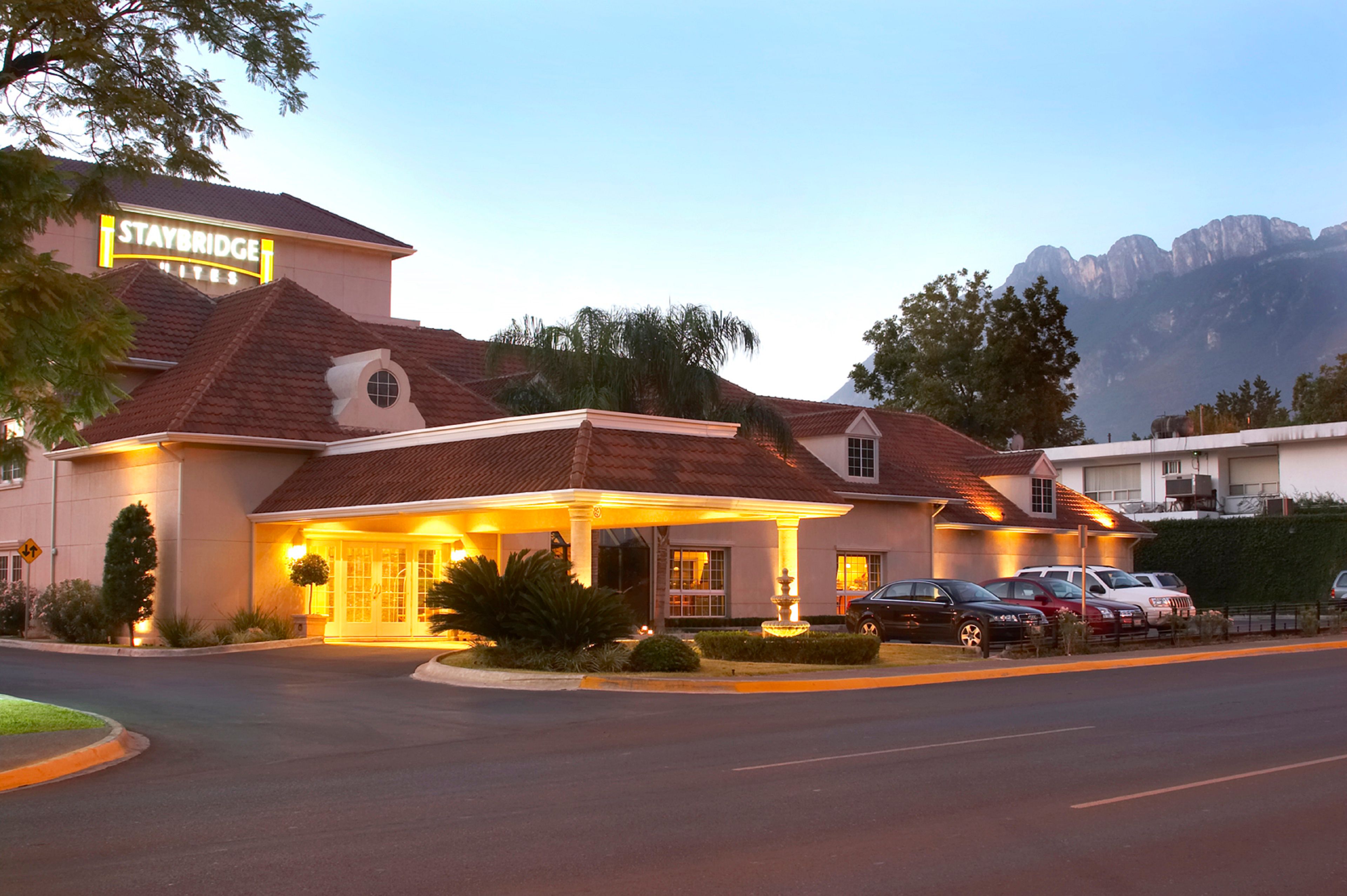 Images Staybridge Suites Monterrey - San Pedro