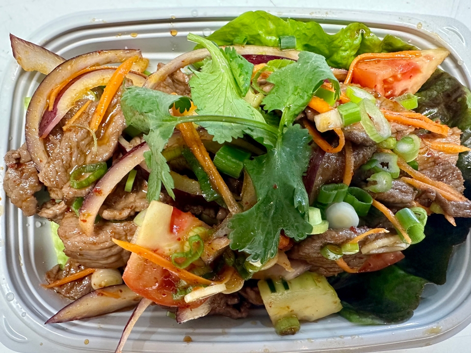 Yum Nuer (Beef Salad)