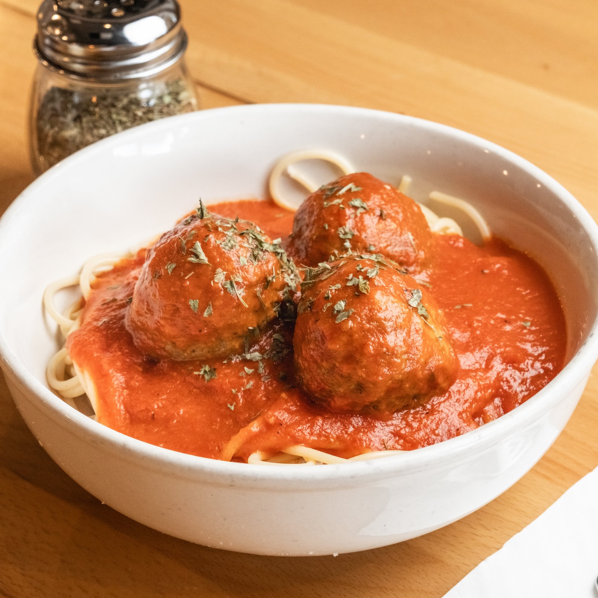 Spaghetti and meatballs (lunch)