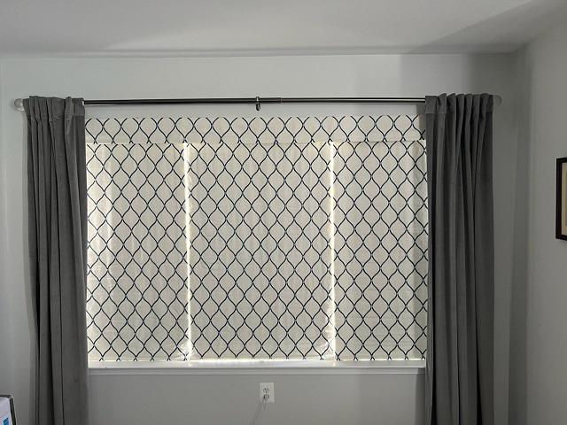 Roman Shades allows you to modify the amount of natural light entering your house, increase your privacy, and improve the aesthetic value of your windows. Check out our latest work in Fairfax, Virginia