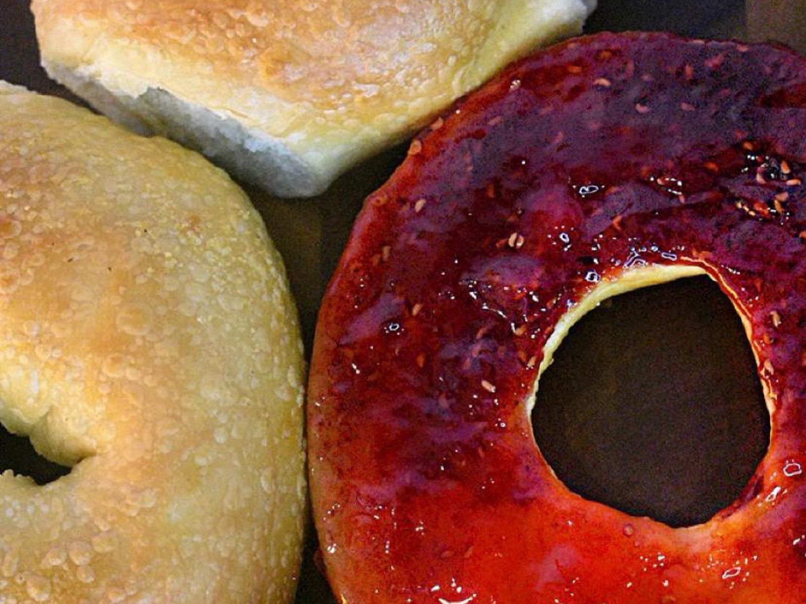 BAGEL W/CREAM CHEESE & JELLY