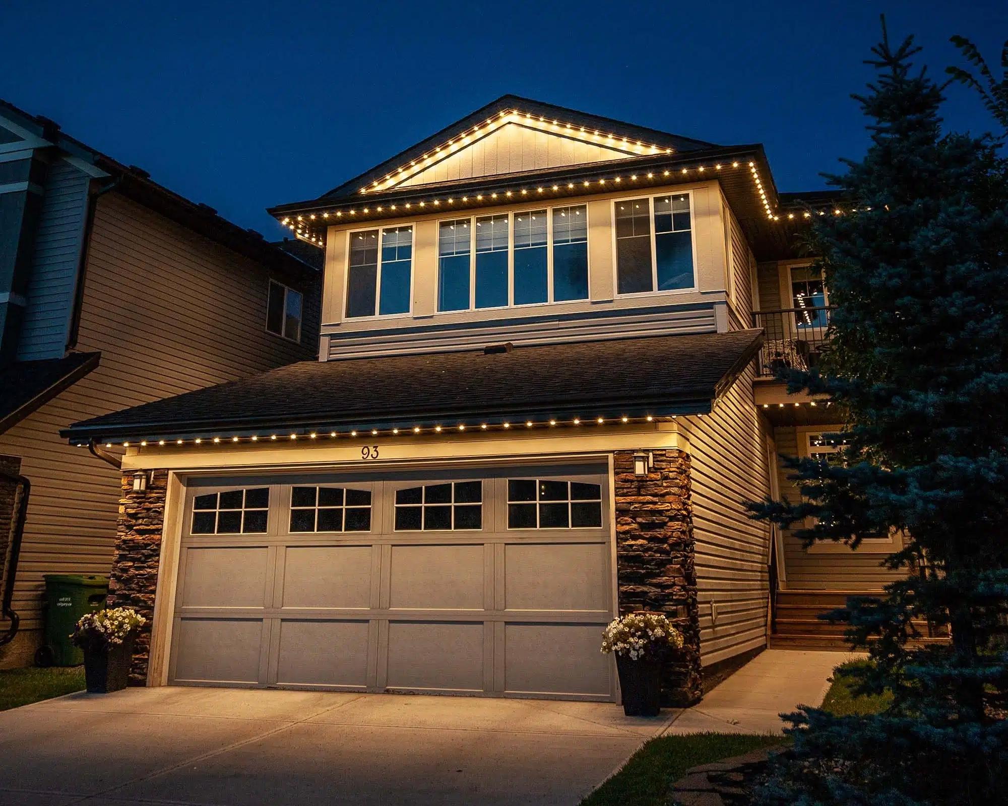 Everbeam Lighting - Permanent holiday Lighting Image