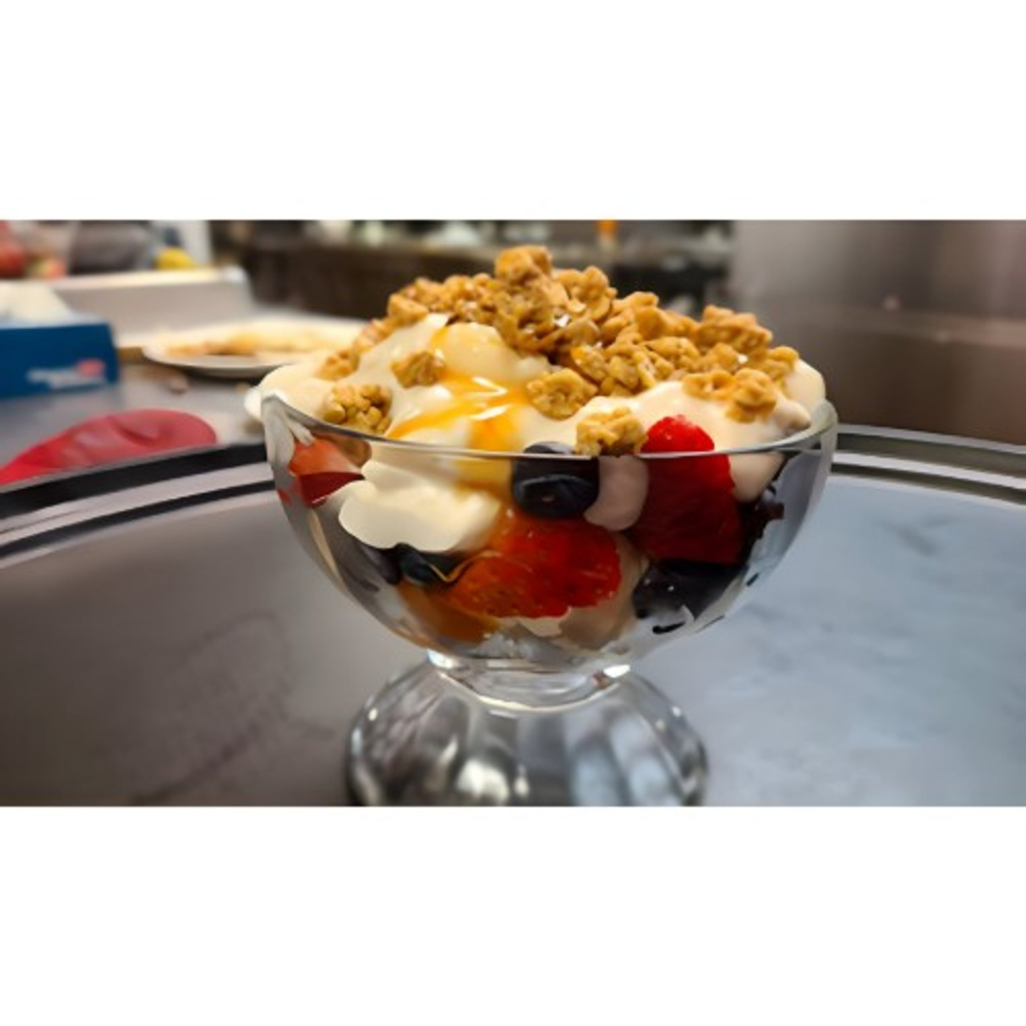 Fruit & yogurt parfait