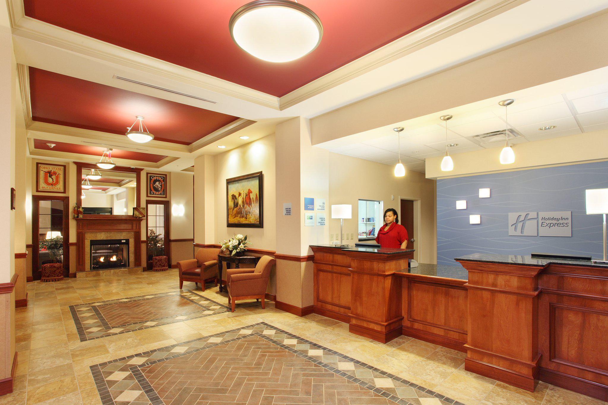 Holiday Inn Express & Suites Columbus Univ Area - OSU Photo