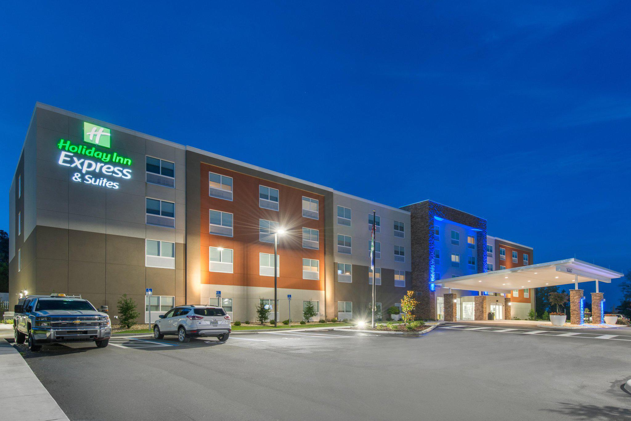 Holiday Inn Express & Suites Ruskin - Sun City Photo