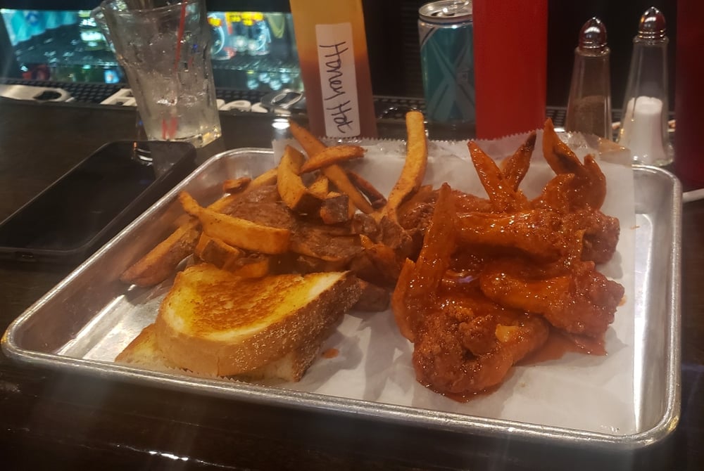 HONEY HOT WINGS DINNER