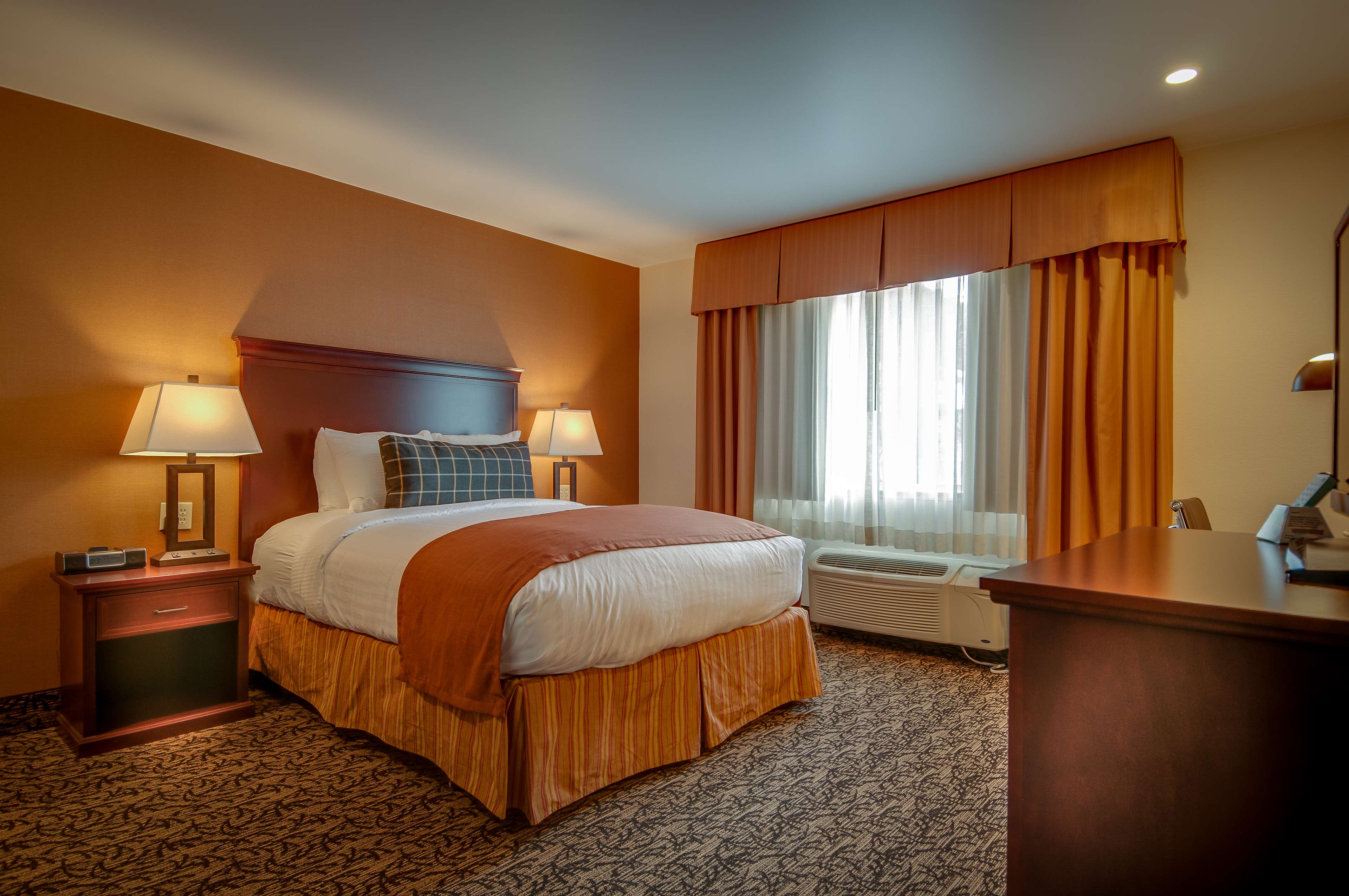 Best Western Plus Truckee-Tahoe Hotel Photo