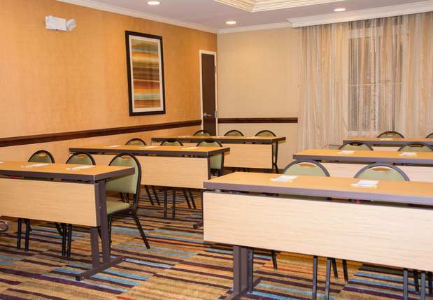 Images Fairfield Inn & Suites by Marriott Butler