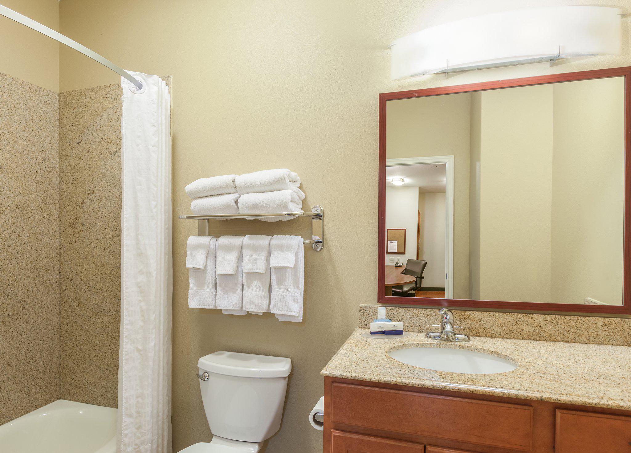 Candlewood Suites Lake Jackson-Clute Photo