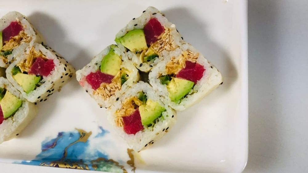 Tuna Thai Roll