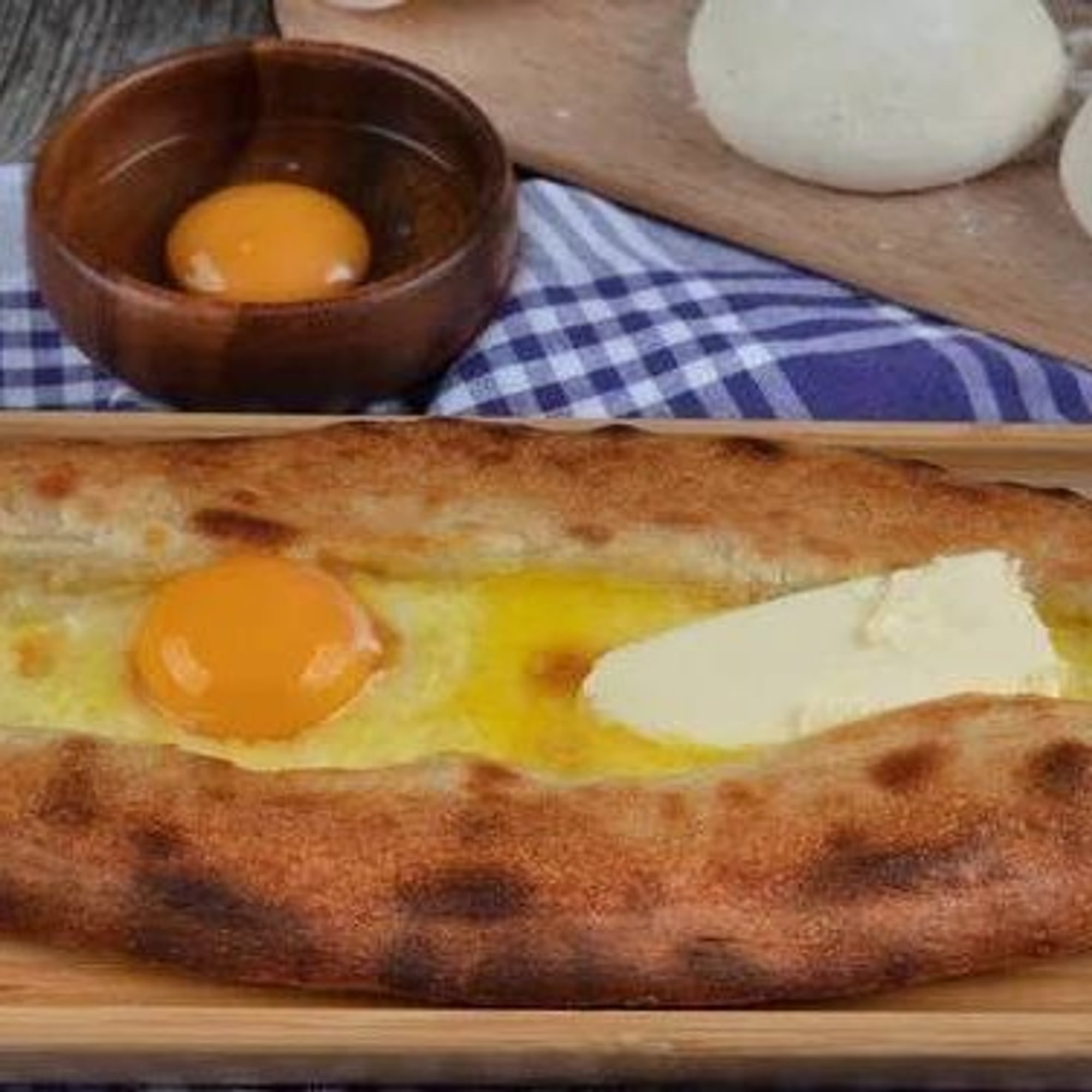 Yagli Ve Yumurtali Pide