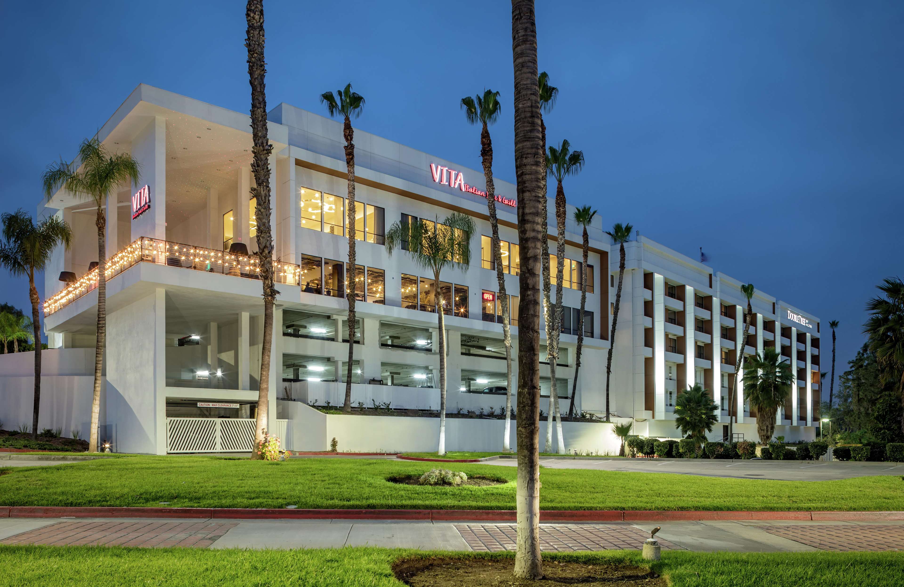 DoubleTree by Hilton Pomona Photo