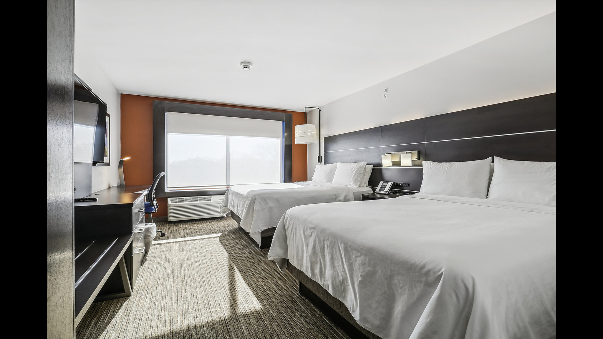 Holiday Inn Express & Suites Bensenville - O'Hare by IHG Image