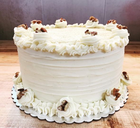 6" Round Classic Cake Favorites