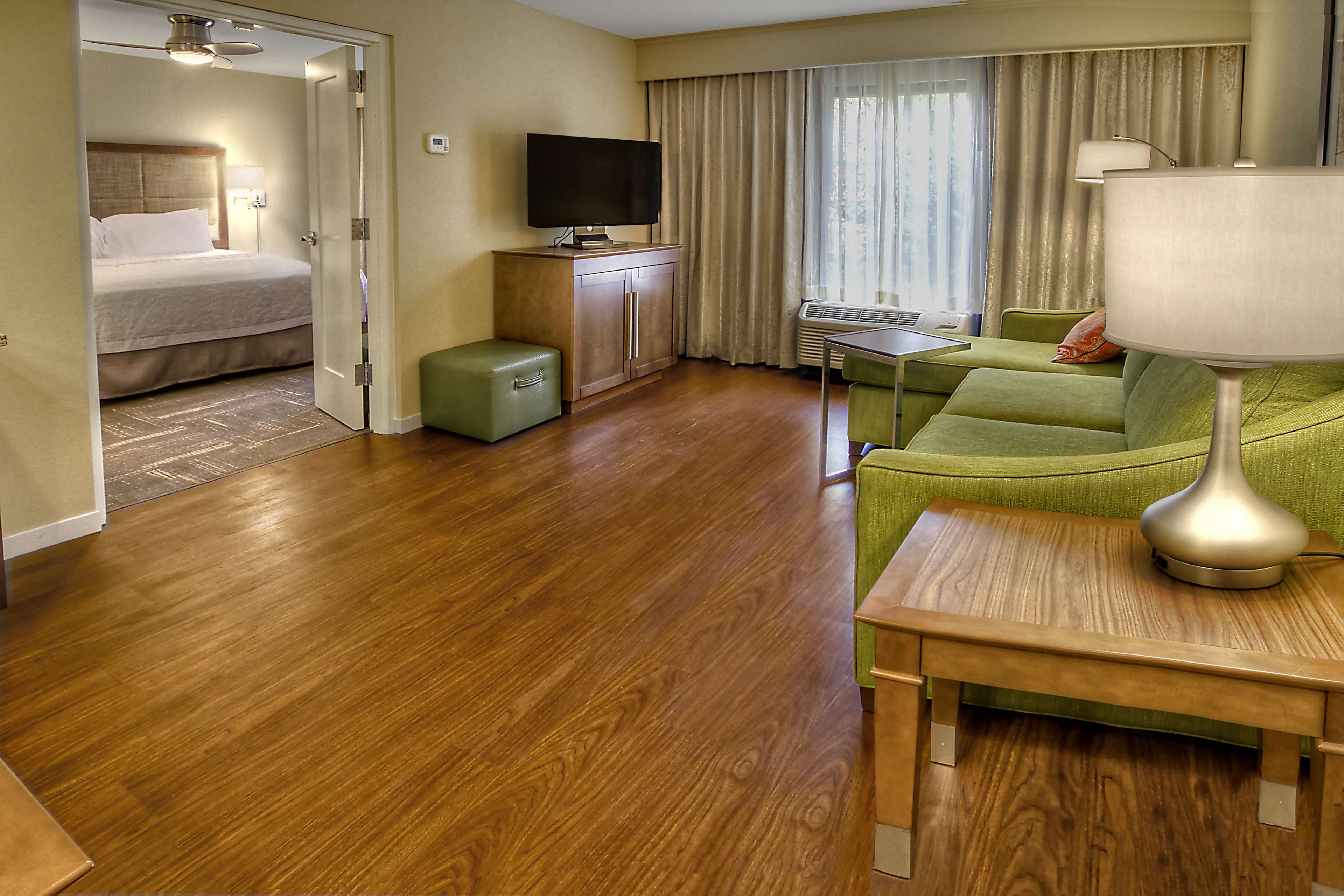 Hampton Inn & Suites Asheville-I-26 Photo