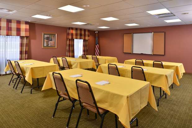 Images Hampton Inn Clarion