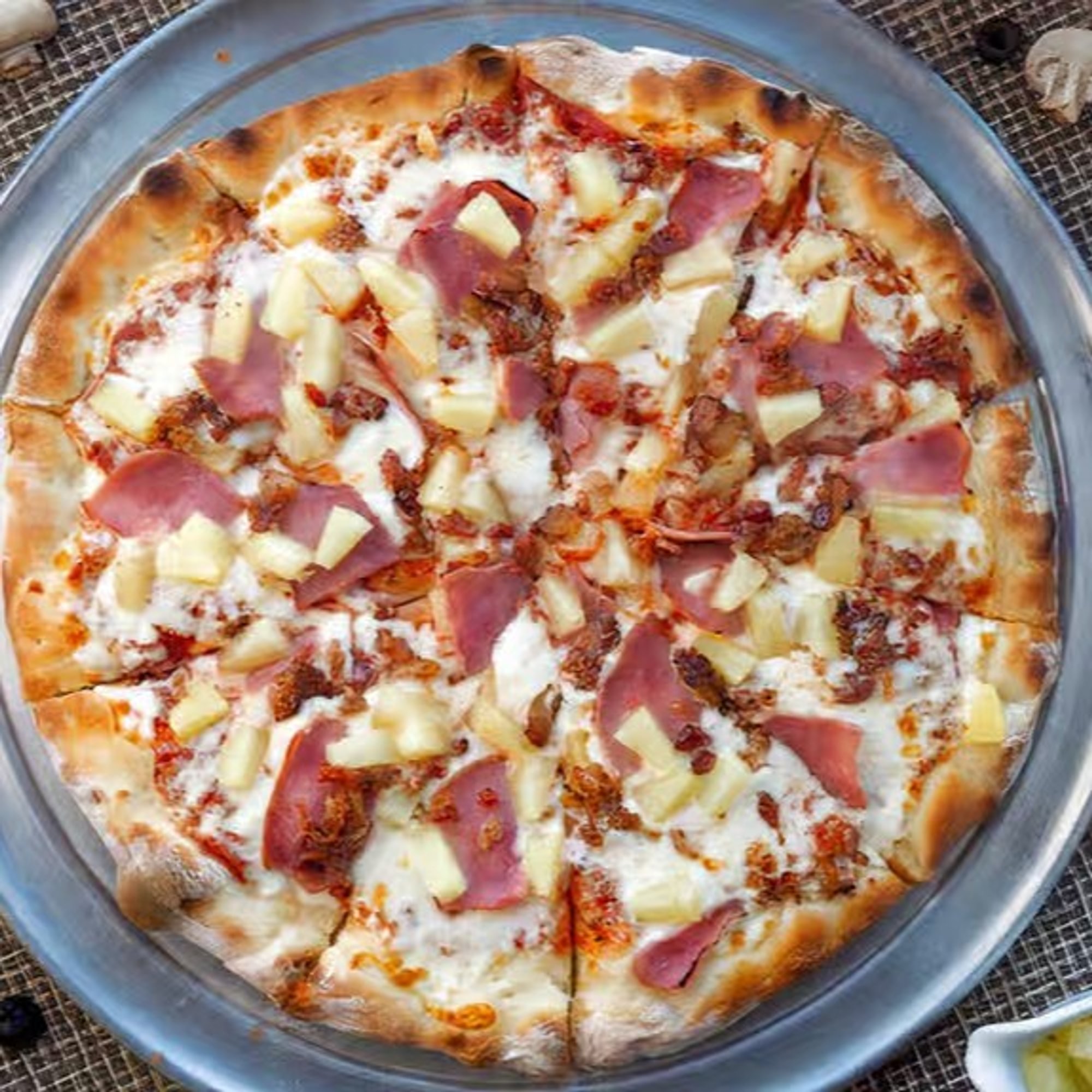 Ernie's Hawaiian pizza
