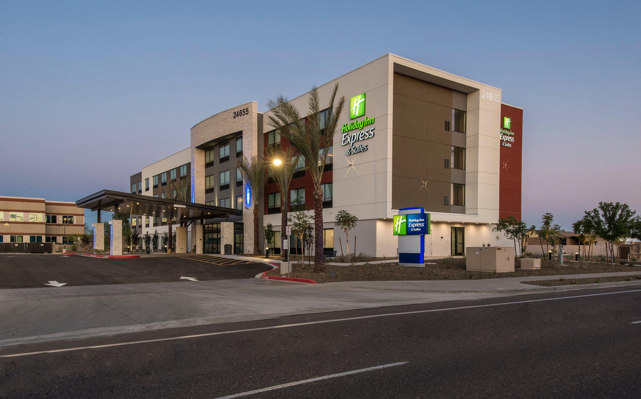 Holiday Inn Express & Suites North Phoenix - Happy Valley Photo