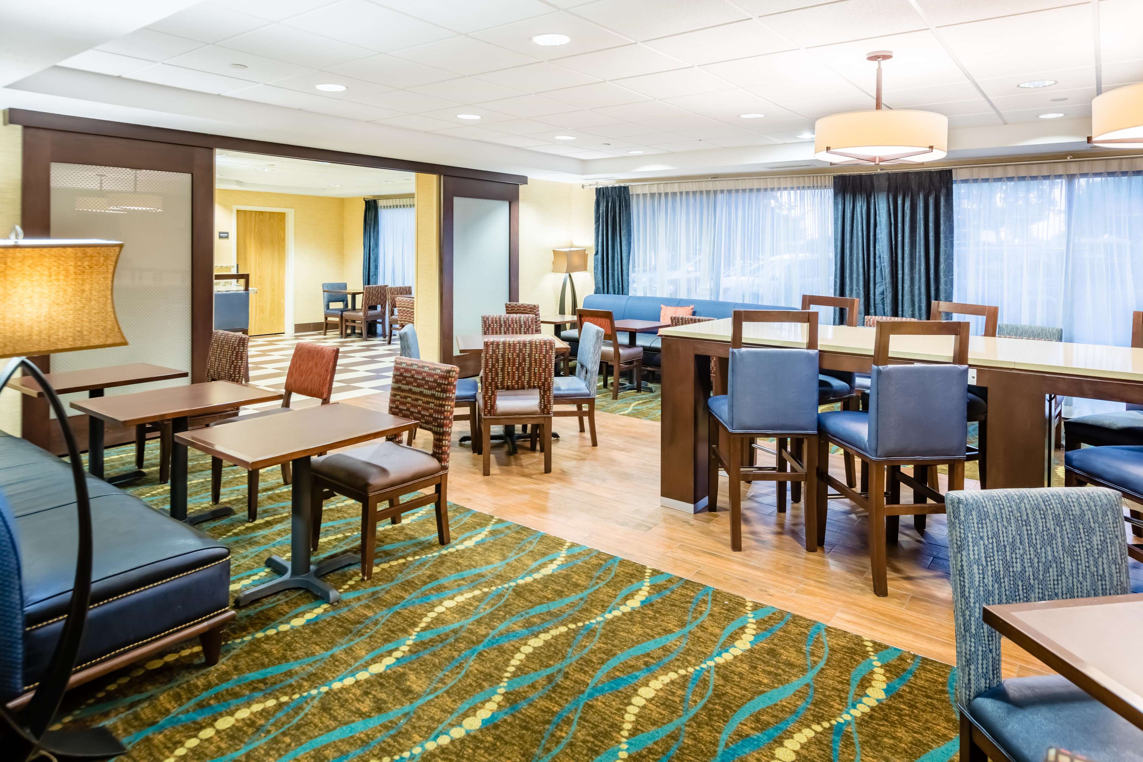 Hampton Inn St. Louis/St. Charles Photo