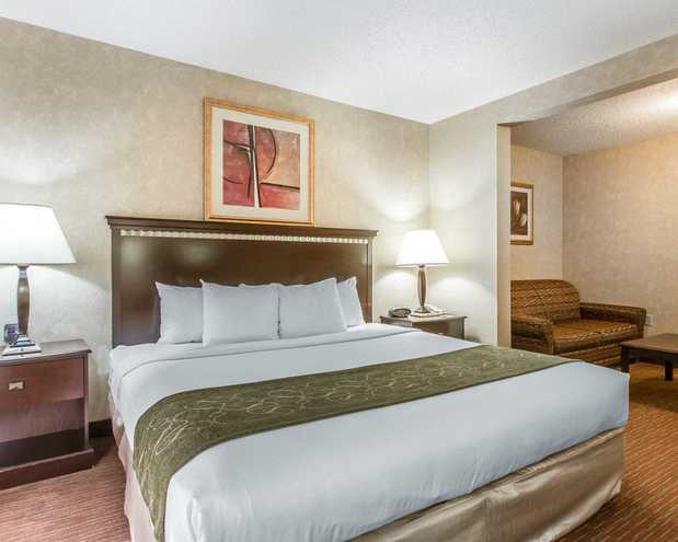 Images Comfort Suites