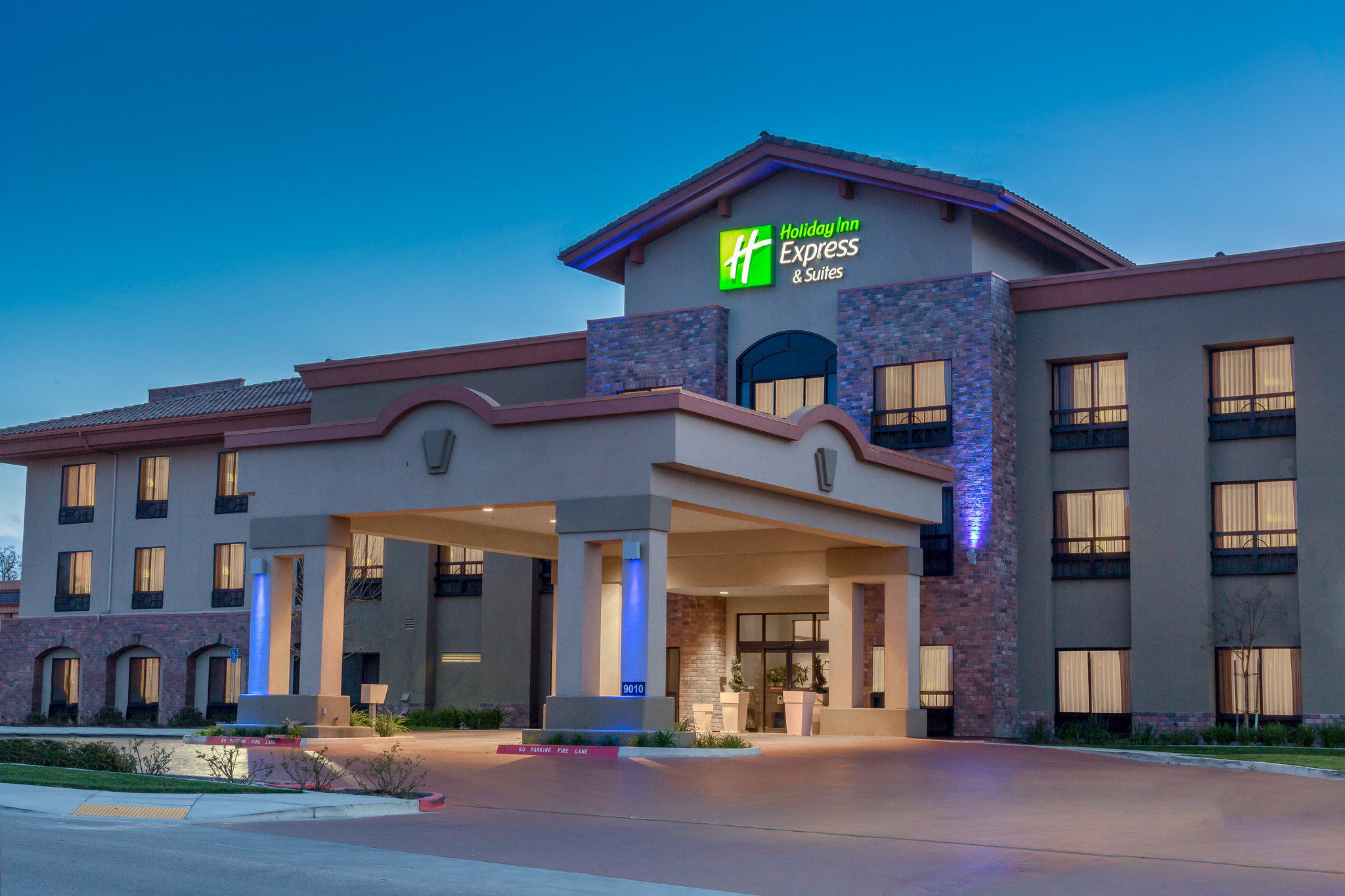 Holiday Inn Express & Suites Atascadero Photo