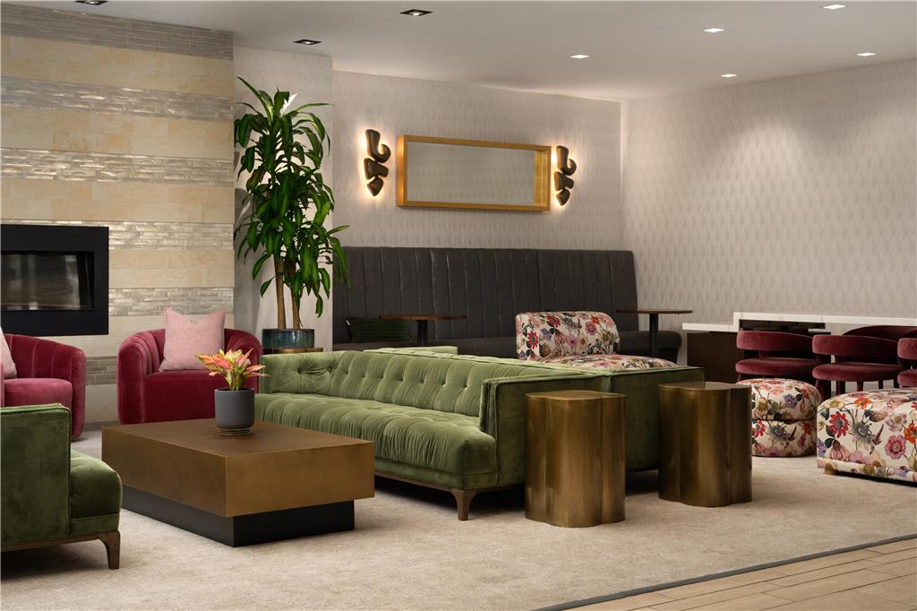 DoubleTree by Hilton Fairfield Hotel & Suites Image
