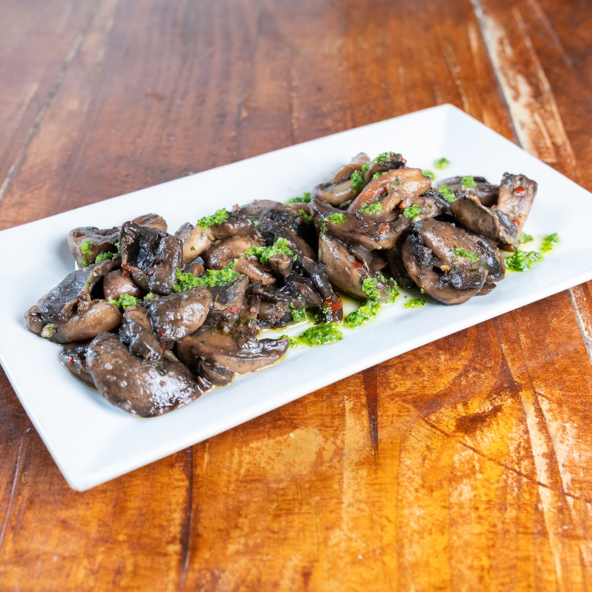 Champiñones al Ajillo / Garlic Mushrooms
