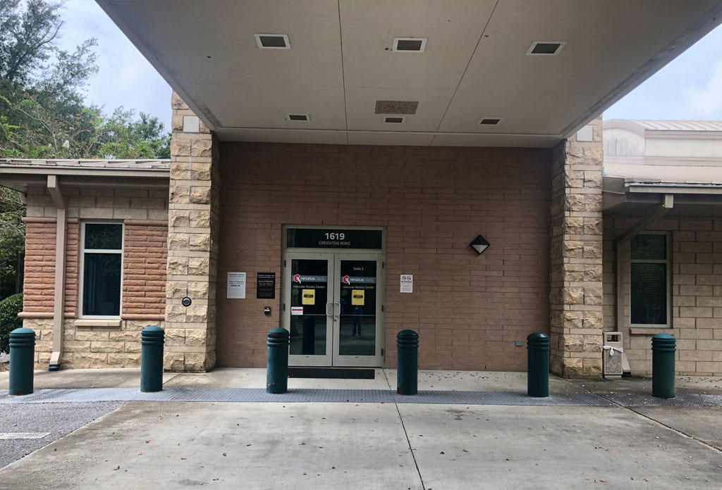 An exterior view of Azura Surgery Center Renalus Pensacola