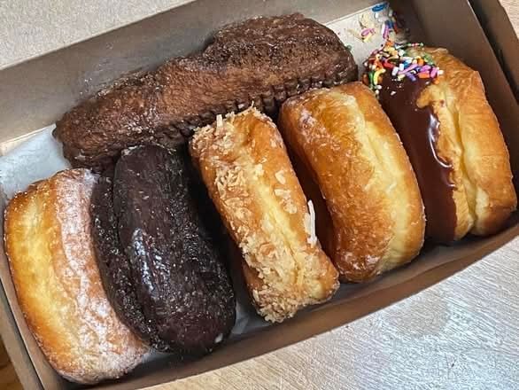 4 Donuts