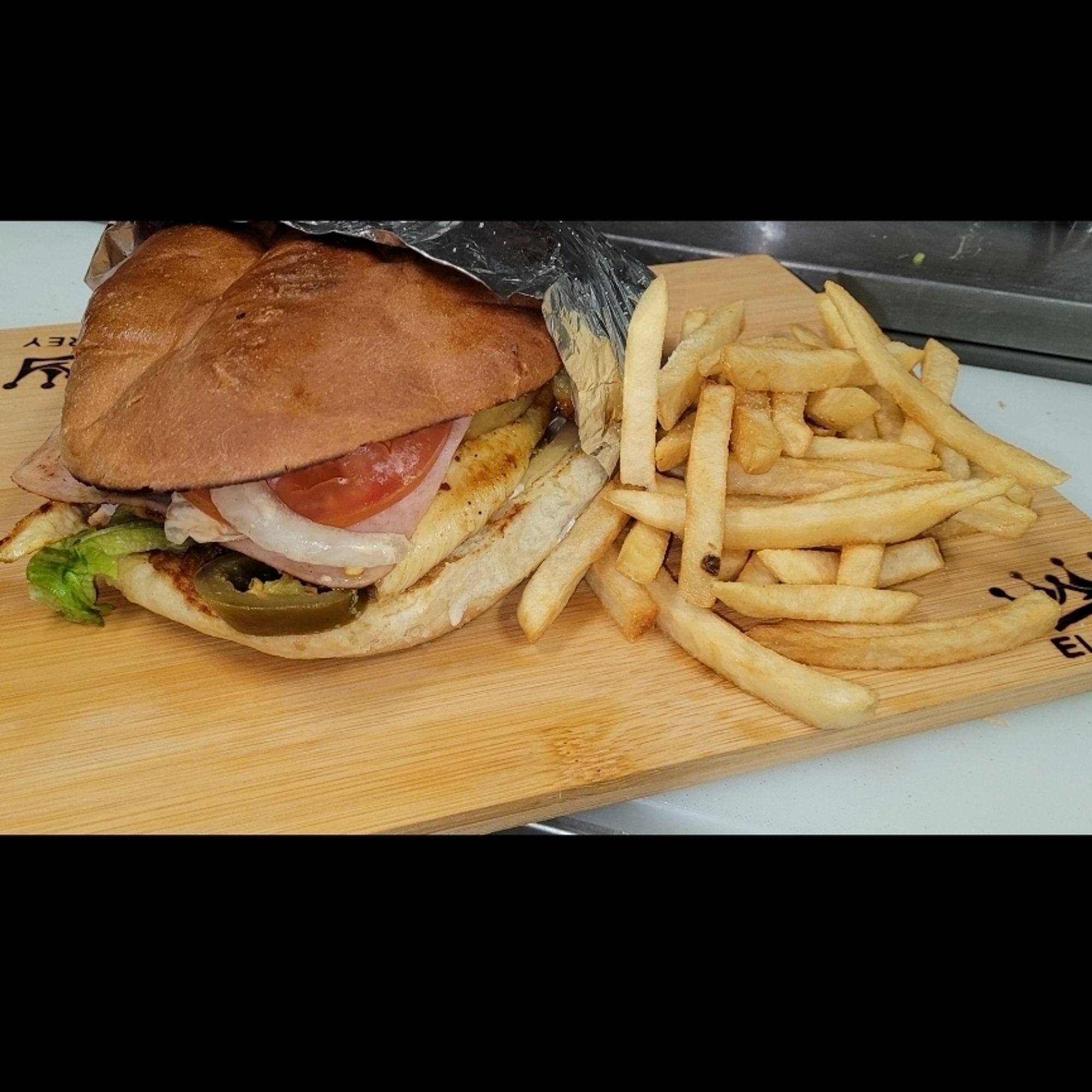 Torta Hawaiiana & Fries