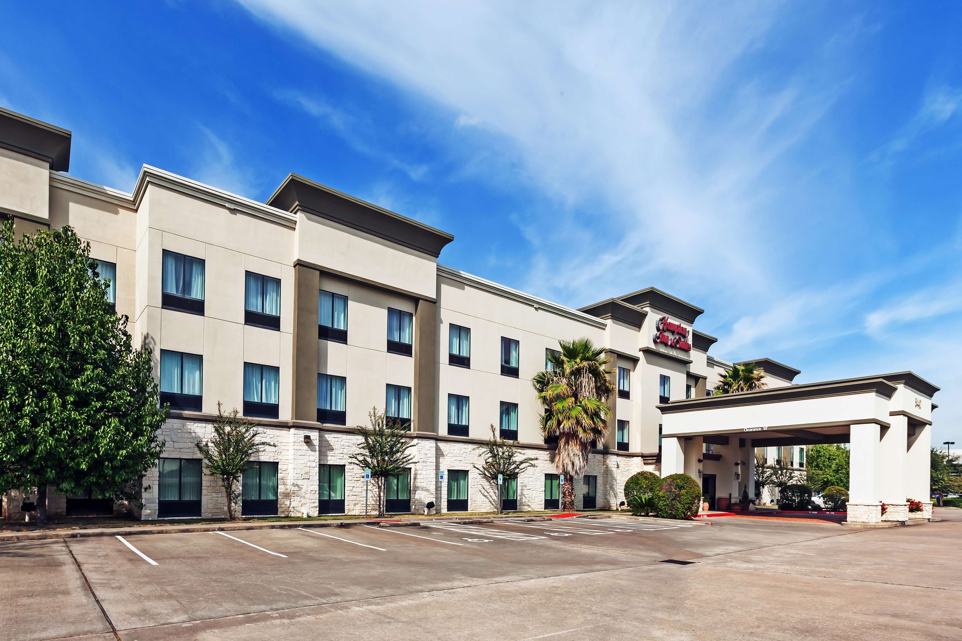 Hampton Inn & Suites Houston-Westchase Photo