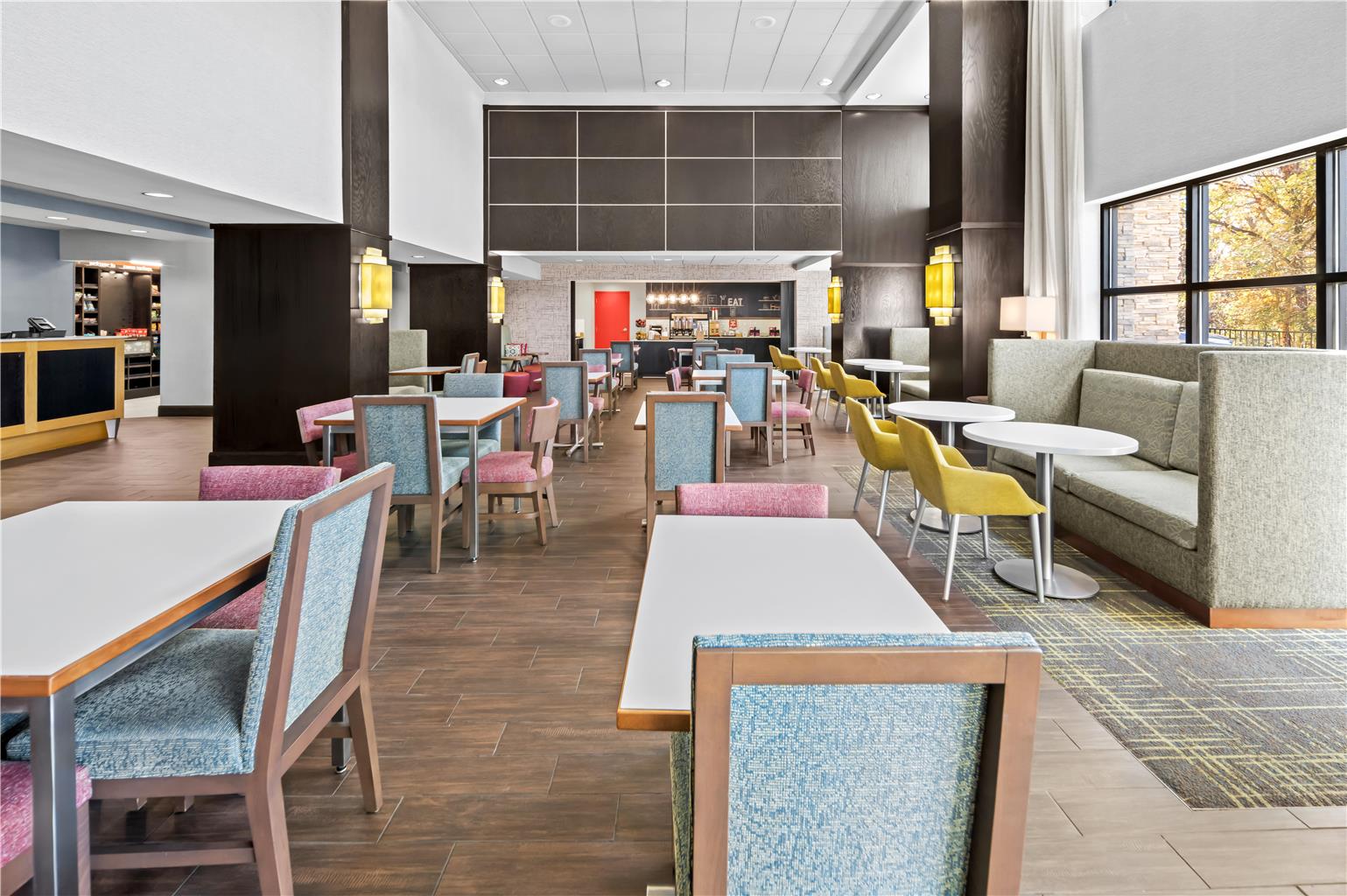 Hampton Inn & Suites Camp Springs/Andrews AFB Image