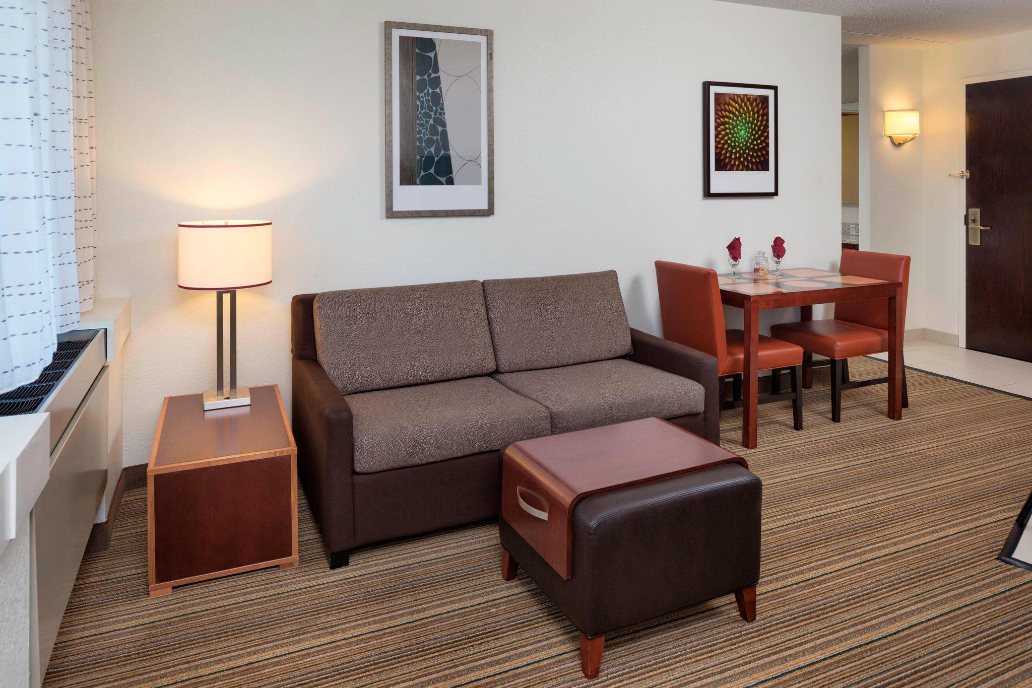 Residence Inn by Marriott Minneapolis Edina Photo