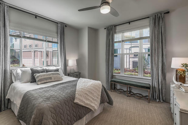 Images Camden Grandview Apartments and Townhomes