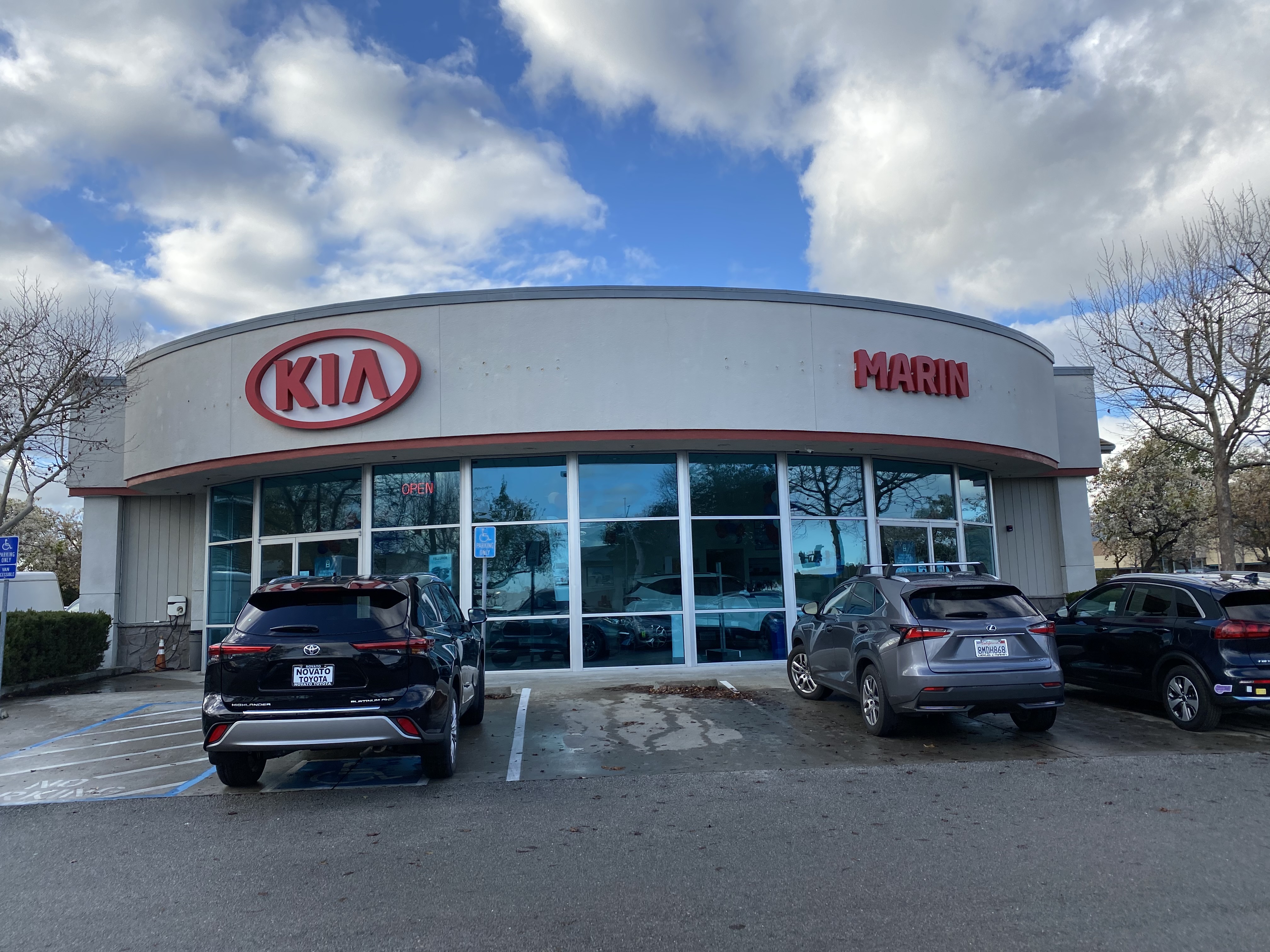 Kia of Marin Image