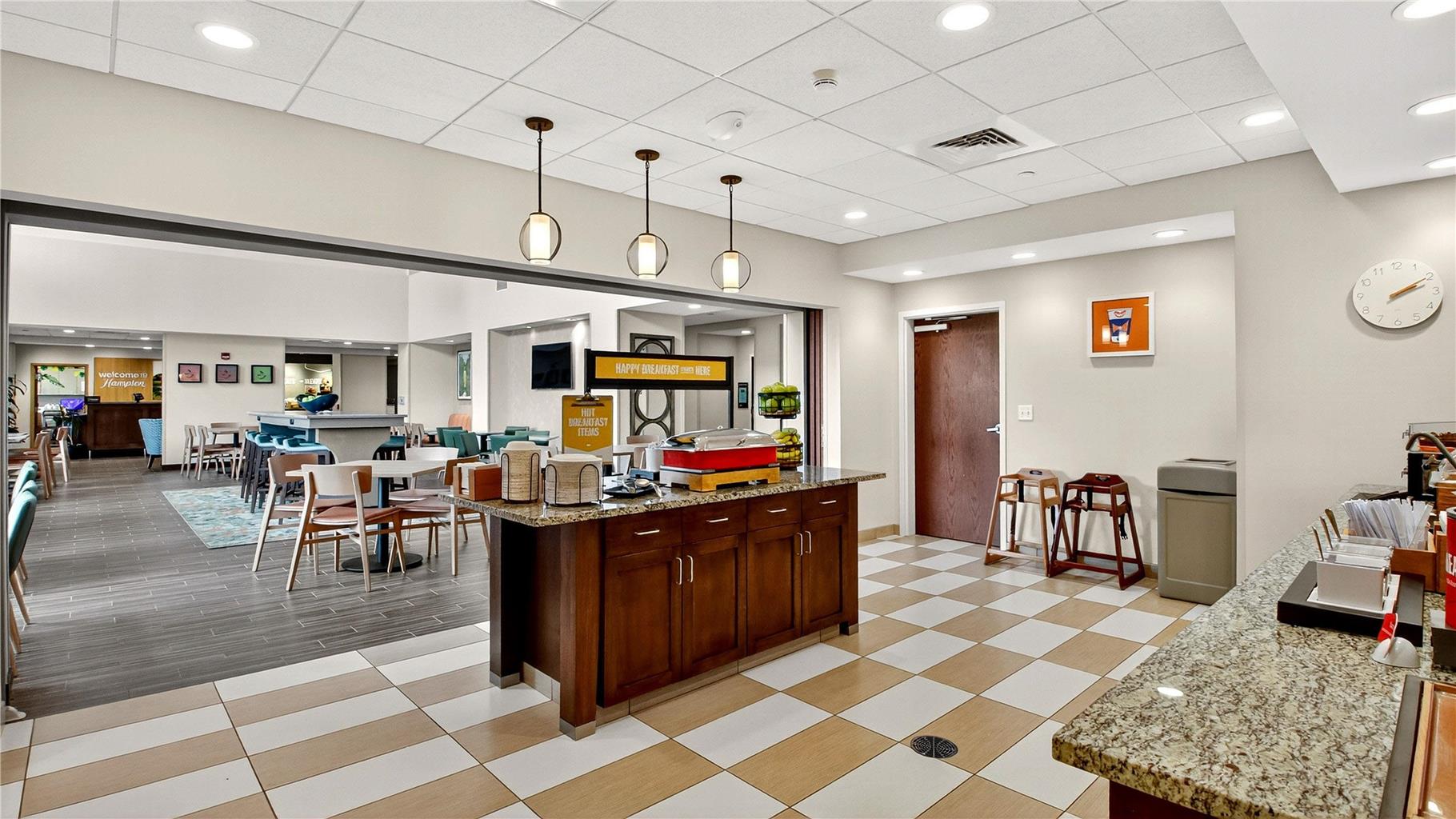 Hampton Inn & Suites Chippewa Falls Image