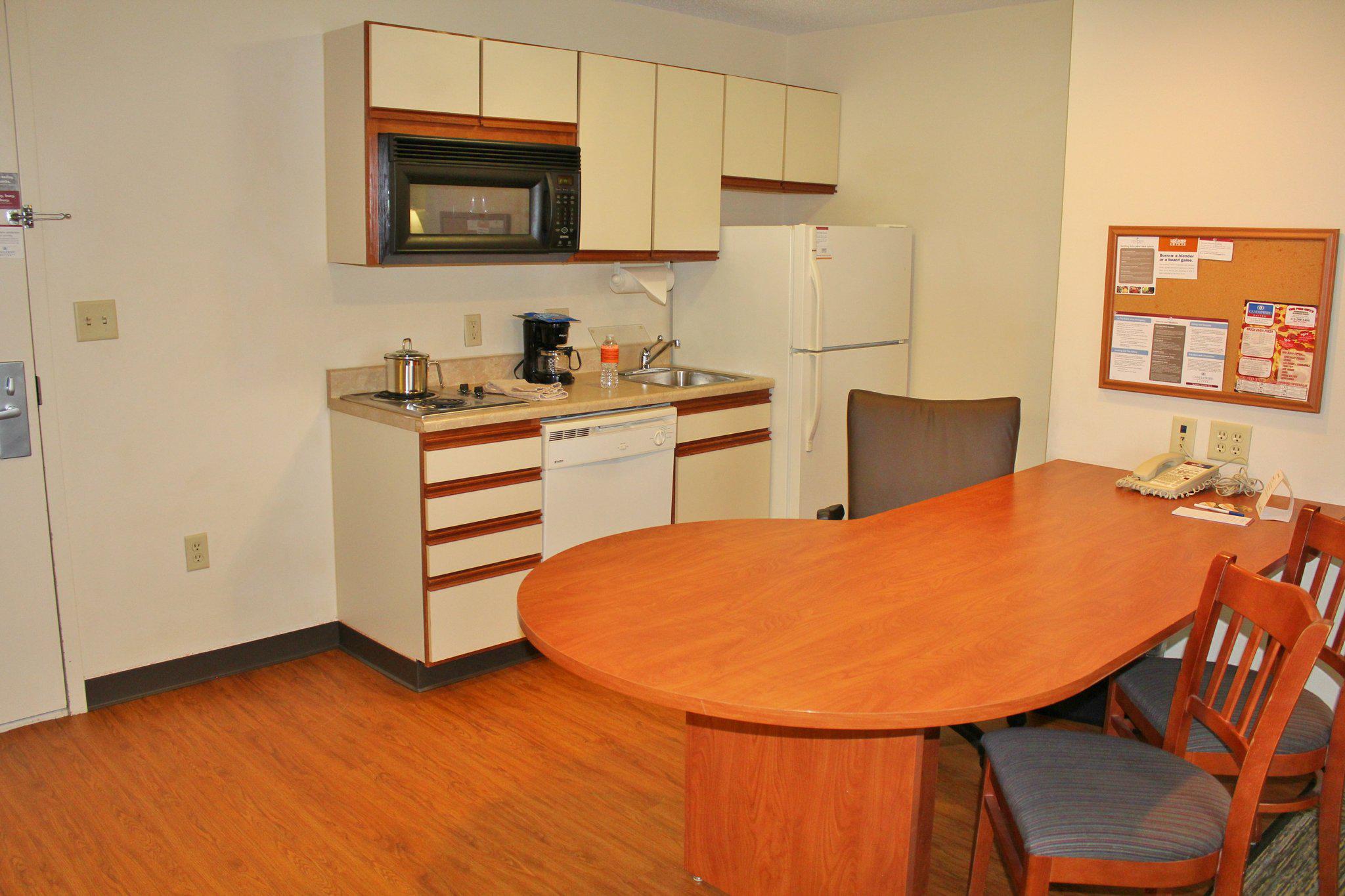 Candlewood Suites Syracuse-Airport Photo